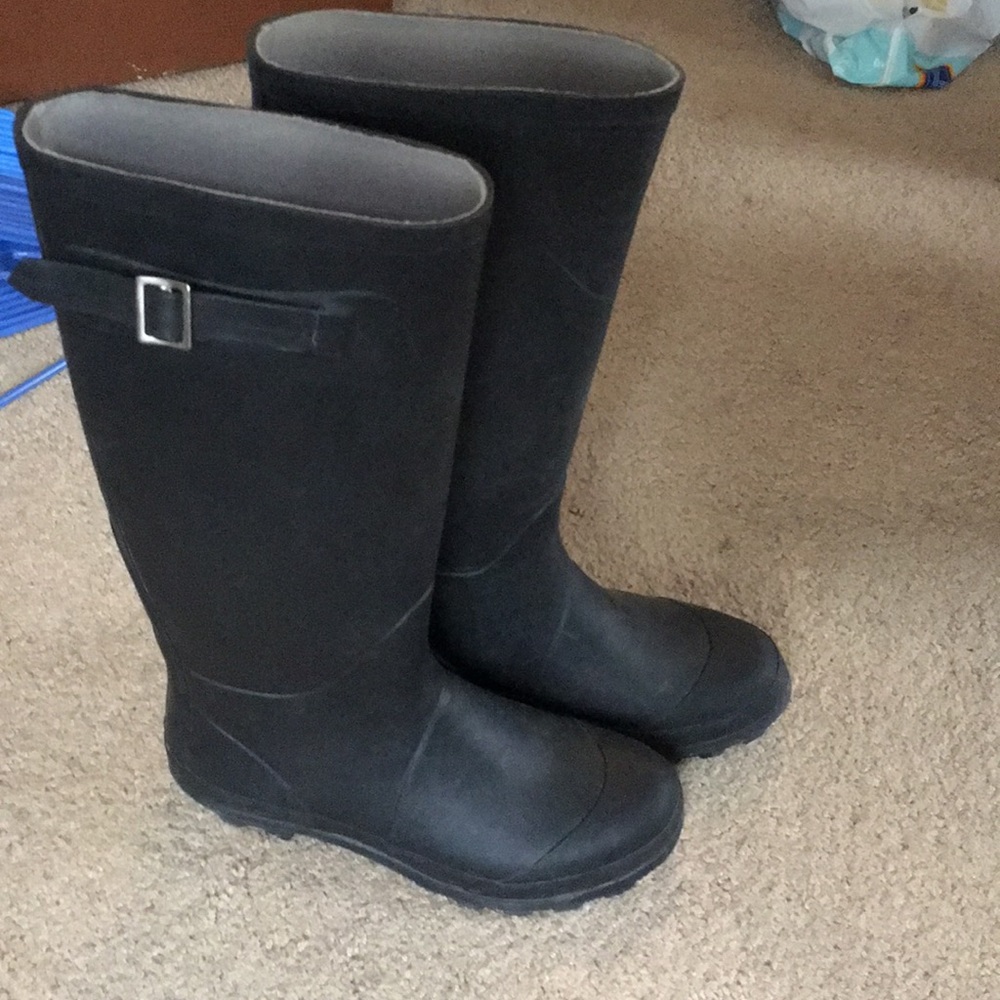 Rain boots